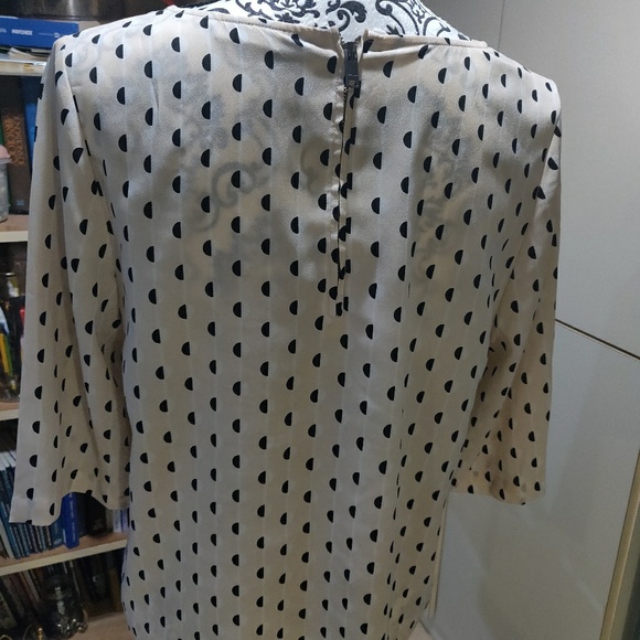 DKNY Blouse, Large, 3/4 length sleeve, beige - Picture 2 of 5